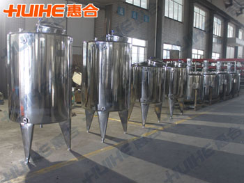 精美展示立式儲油罐_立式儲存罐_大型立式儲油罐實拍圖,讓客戶更直觀的了解我們的產品!